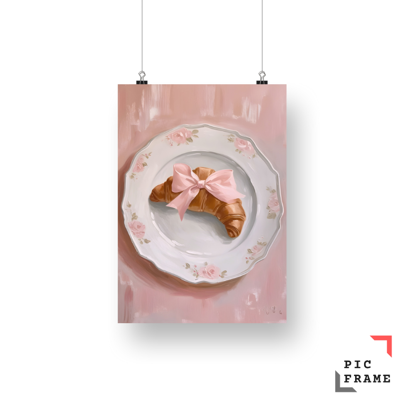 Croissant Elegance (2)